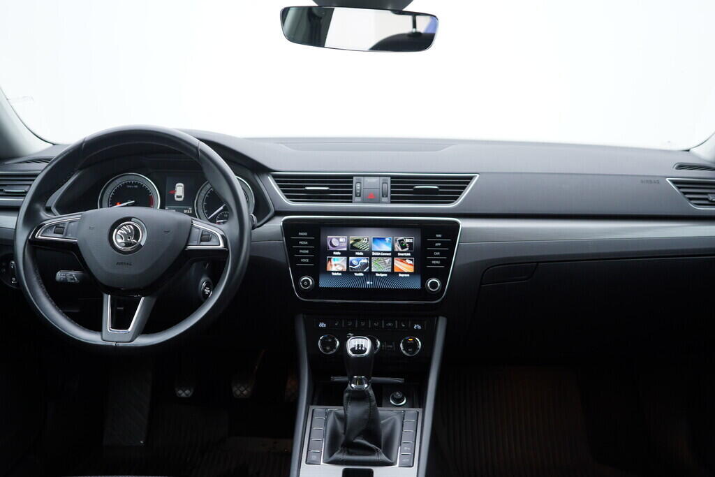 OV190V09671_27.webp_SUPERB Style 1.5 TSI 110 kW manuál, DPH