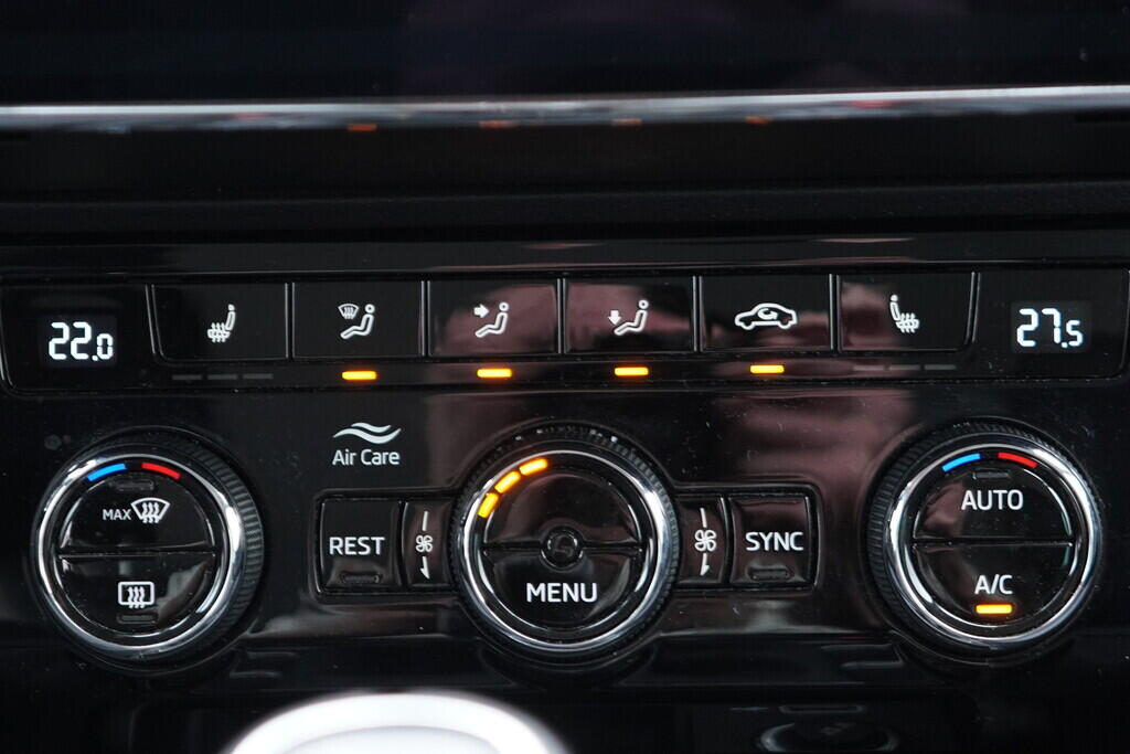 OV190V09671_34.webp_SUPERB Style 1.5 TSI 110 kW manuál, DPH