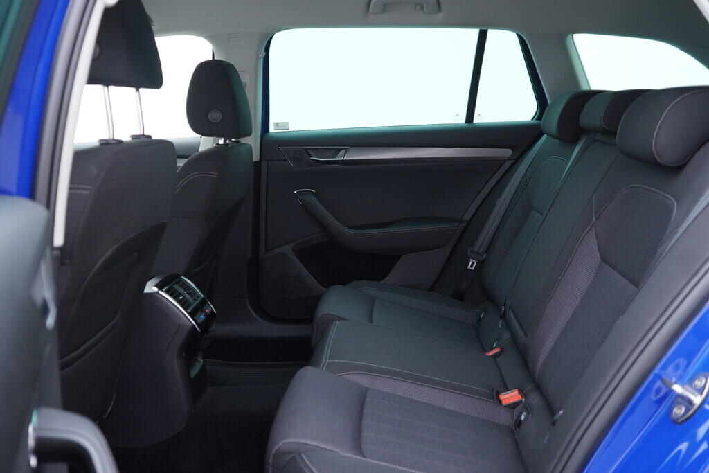 OV190V09671_38.webp_SUPERB Style 1.5 TSI 110 kW manuál, DPH