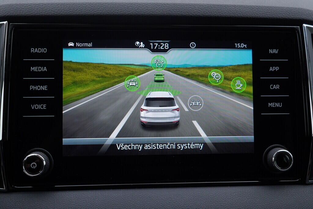 OV190V09672_33.webp_KAROQ Style 2.0 TDI 85 kW automat, DPH