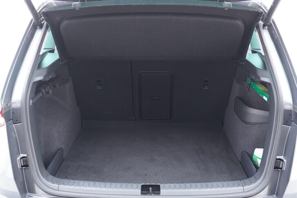 OV190V09672_42.webp_KAROQ Style 2.0 TDI 85 kW automat, DPH