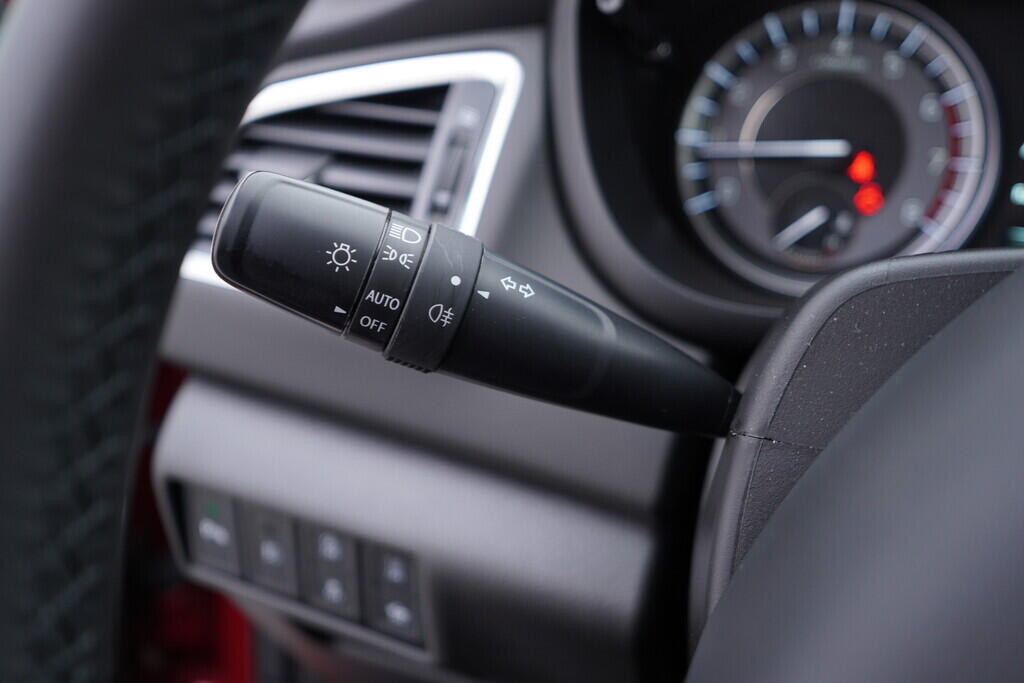 OV190V09678_23.webp_SX4 Elegance 1.4 Booster Jet 95 kW manuál