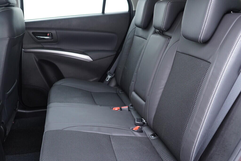 OV190V09678_37.webp_SX4 Elegance 1.4 Booster Jet 95 kW manuál