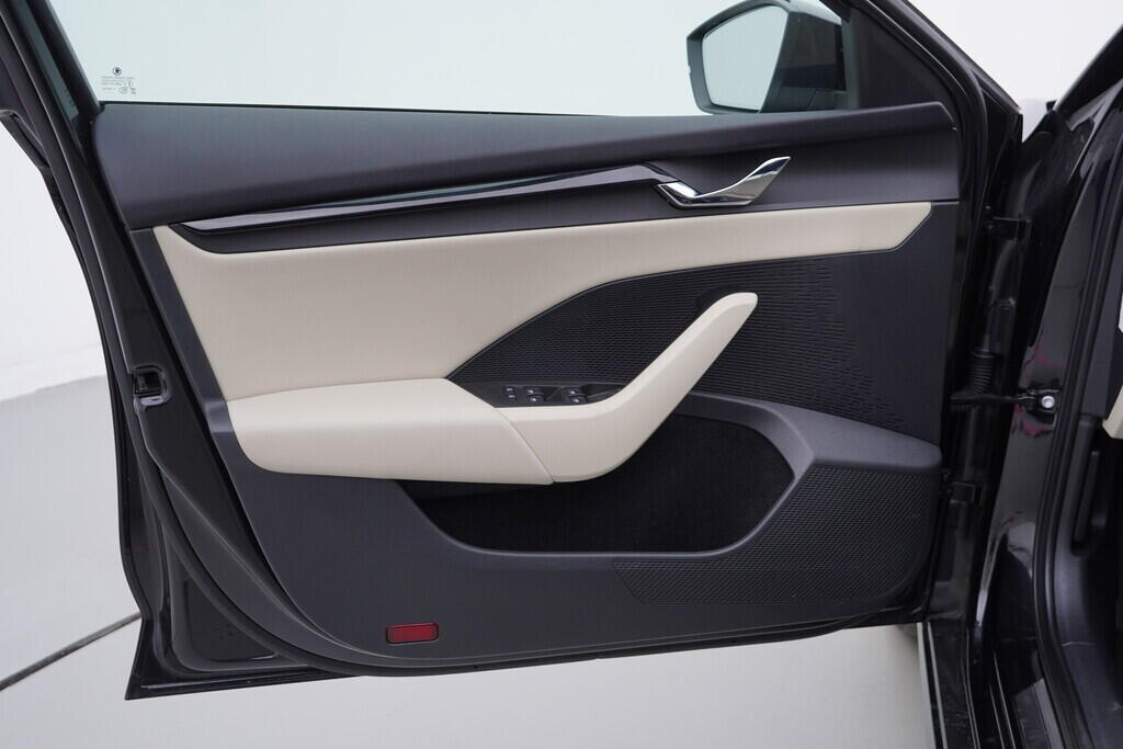 OV190V09680_19.webp_OCTAVIA Style 1.5 TSI 110 kW manuál, DPH