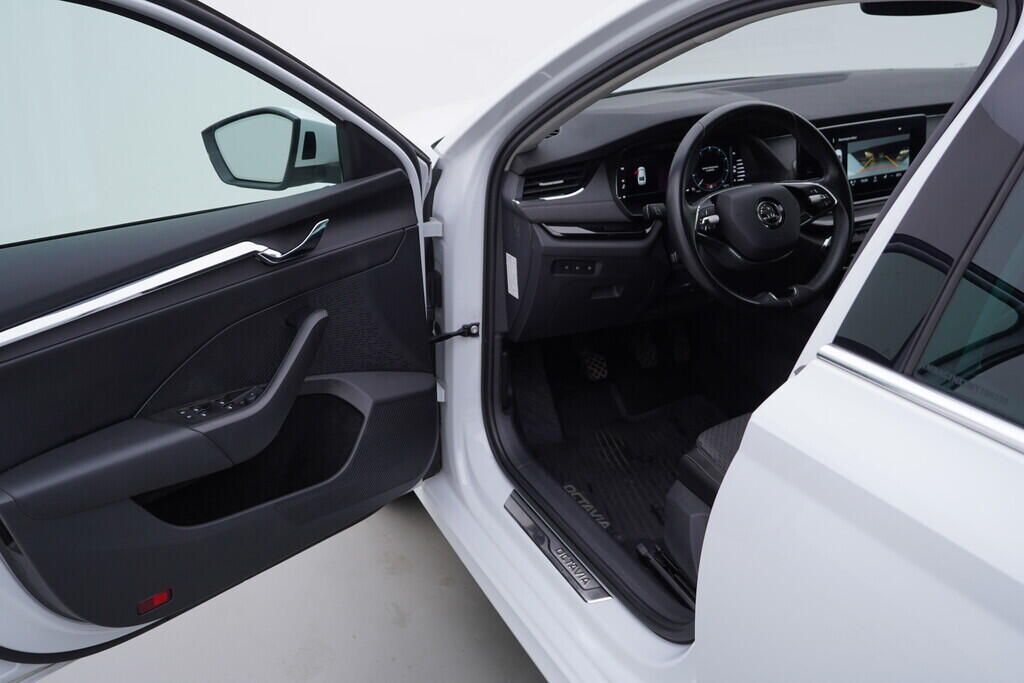 OV190V09683_18.webp_OCTAVIA Style 2.0 TDI 85 kW manuál, DPH