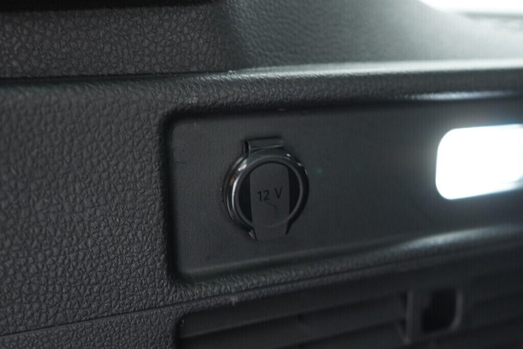 OV190V09684_35.webp_CADDY Life 1.4 TSI 85 kW manuál, DPH