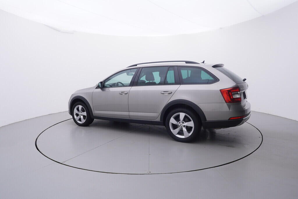 OV190V09686_12.webp_OCTAVIA Scout 2.0 TDI 110 kW automat