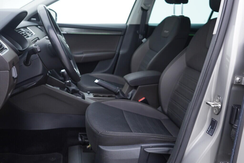 OV190V09686_23.webp_OCTAVIA Scout 2.0 TDI 110 kW automat