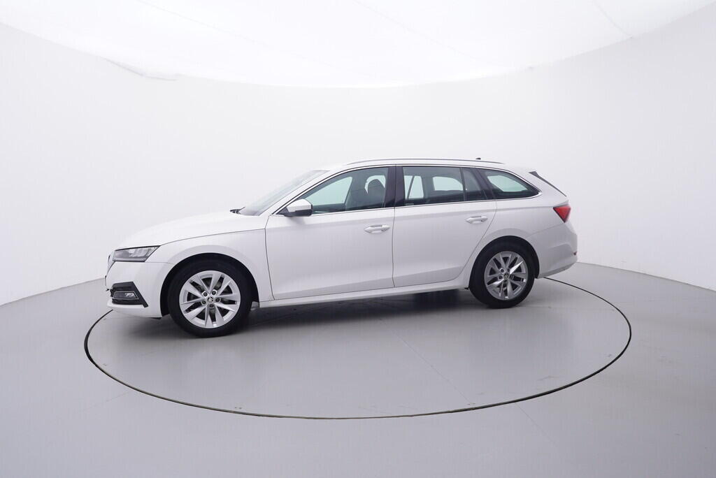 OV190V09688_11.webp_OCTAVIA Style 1.0 TSI 81 kW manuál, DPH