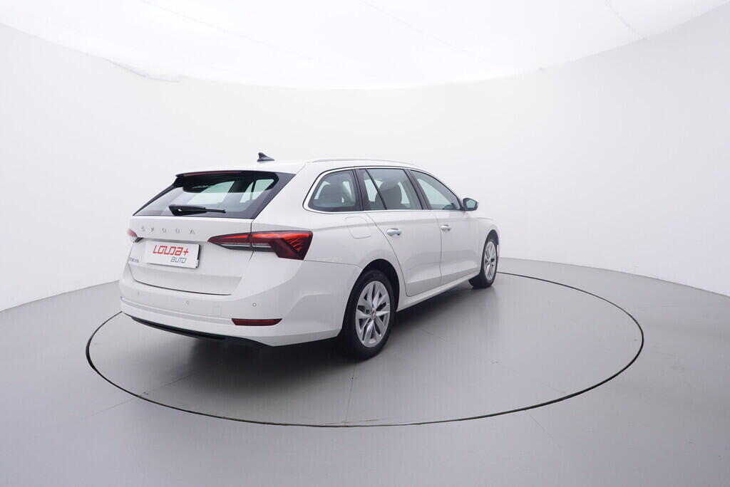 OV190V09688_14.webp_OCTAVIA Style 1.0 TSI 81 kW manuál, DPH