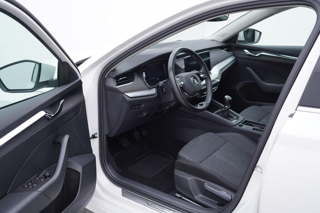 OV190V09688_18.webp_OCTAVIA Style 1.0 TSI 81 kW manuál, DPH