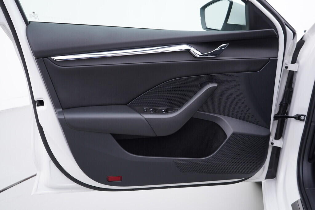 OV190V09688_19.webp_OCTAVIA Style 1.0 TSI 81 kW manuál, DPH