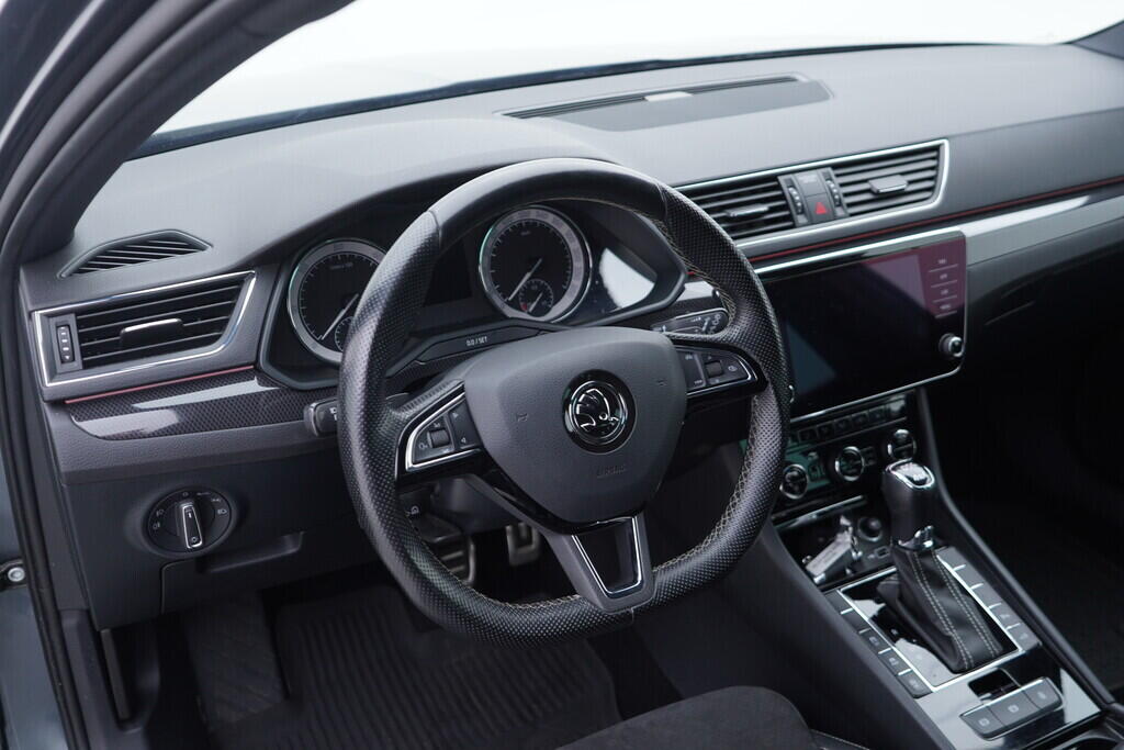 OV190V09690_23.webp_SUPERB SportLine 2.0 TDI 140 kW automat