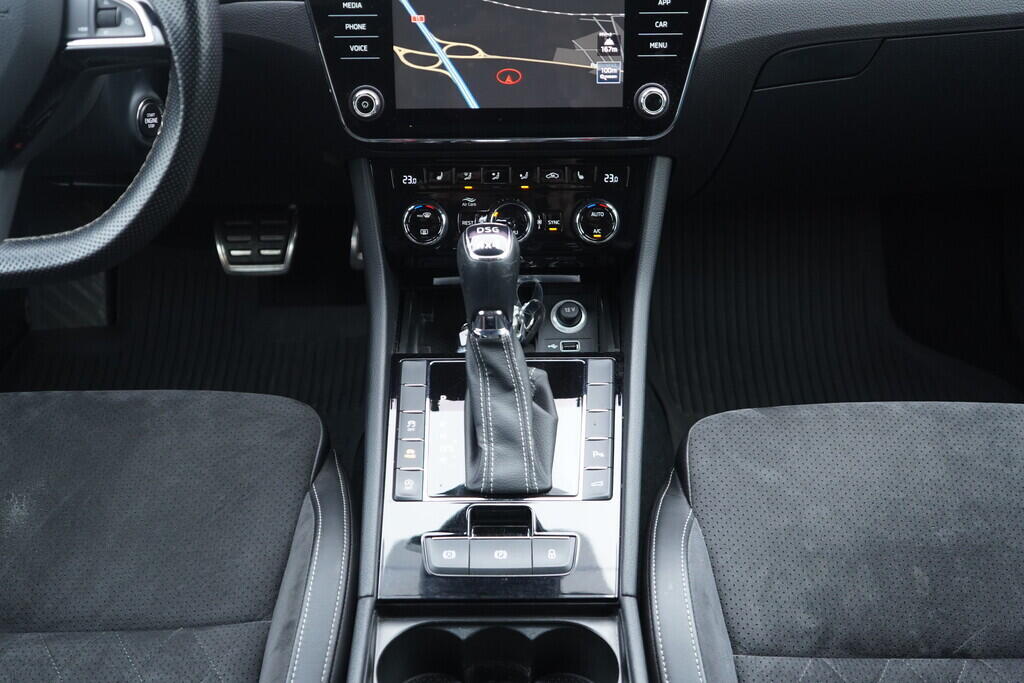 OV190V09690_36.webp_SUPERB SportLine 2.0 TDI 140 kW automat