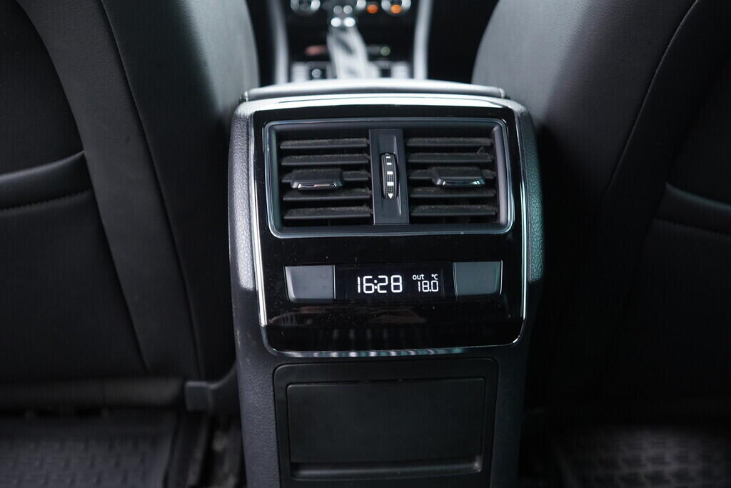 OV190V09690_38.webp_SUPERB SportLine 2.0 TDI 140 kW automat