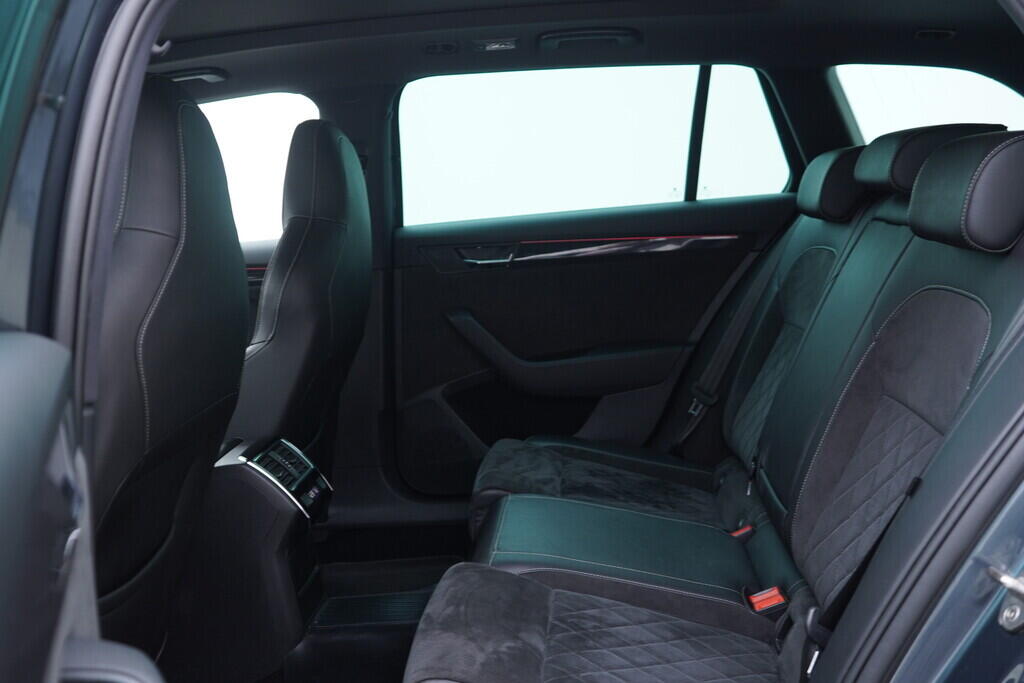 OV190V09690_39.webp_SUPERB SportLine 2.0 TDI 140 kW automat