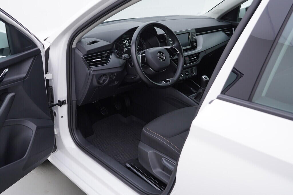 OV190V09691_18.webp_SCALA Ambition 1.0 TSI 81 kW manuál, DPH