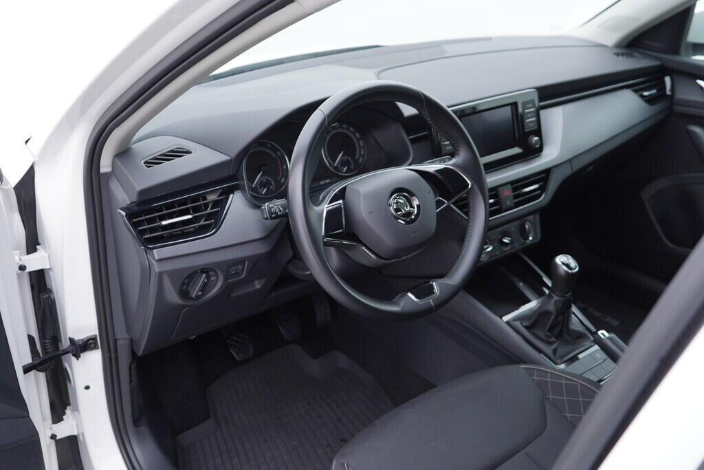 OV190V09691_21.webp_SCALA Ambition 1.0 TSI 81 kW manuál, DPH