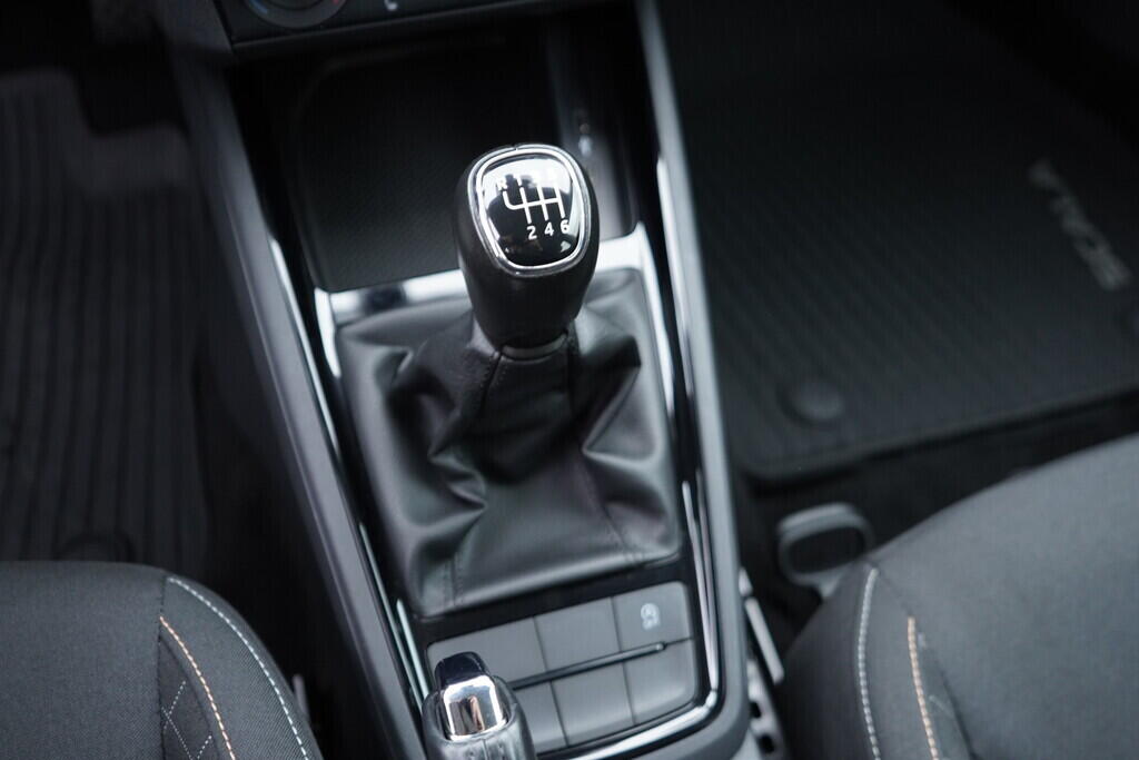 OV190V09691_32.webp_SCALA Ambition 1.0 TSI 81 kW manuál, DPH