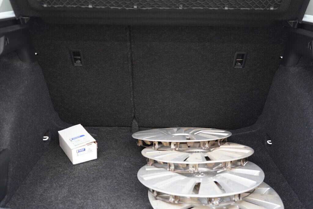 OV190V09691_36.webp_SCALA Ambition 1.0 TSI 81 kW manuál, DPH