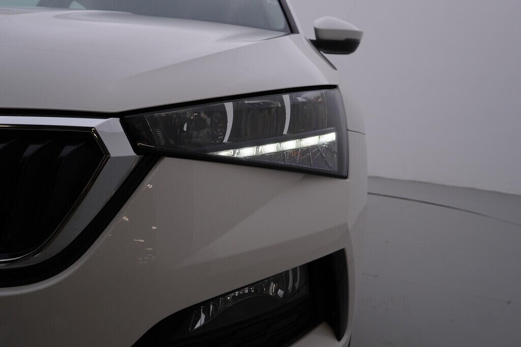 OV190V09691_38.webp_SCALA Ambition 1.0 TSI 81 kW manuál, DPH