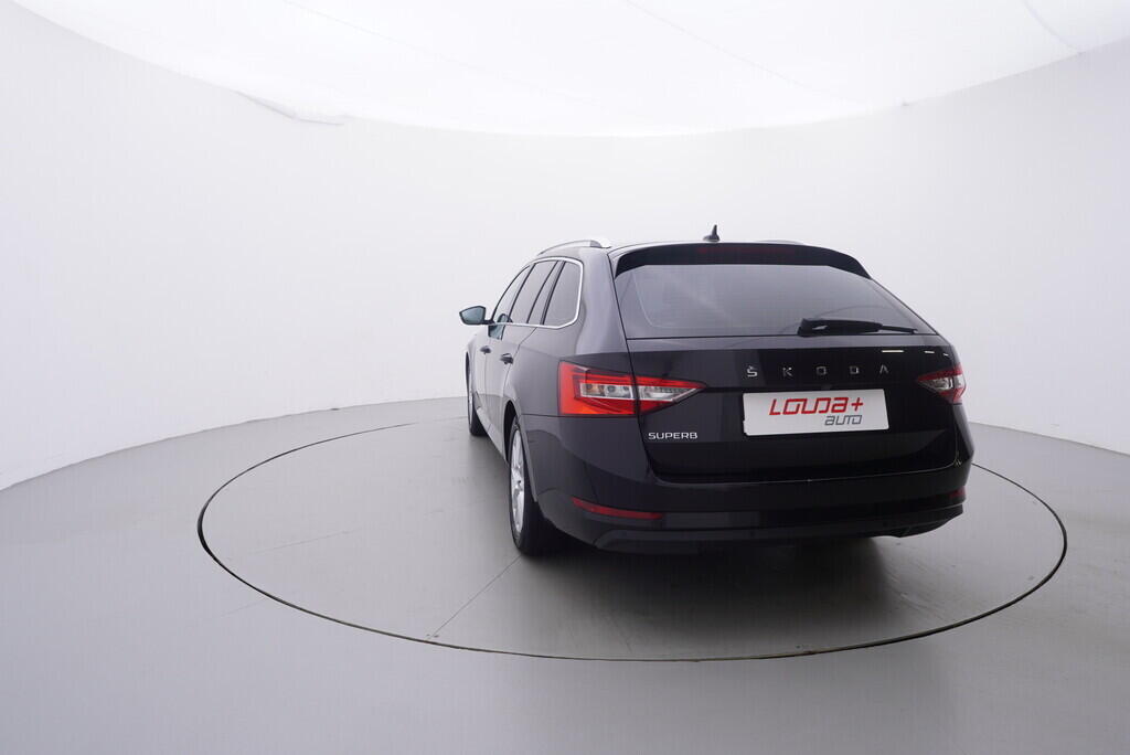 OV190V09695_13.webp_SUPERB Style 2.0 TDI 110 kW automat