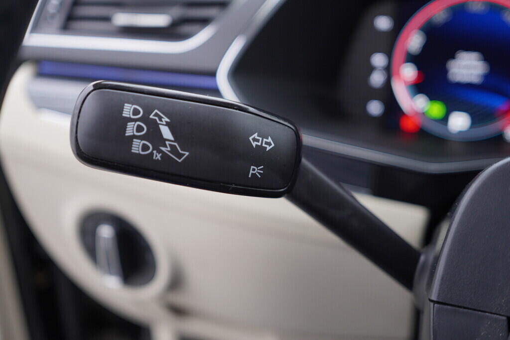 OV190V09695_24.webp_SUPERB Style 2.0 TDI 110 kW automat