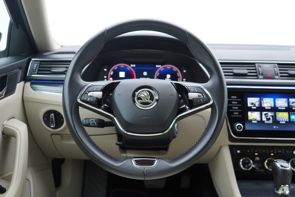 OV190V09695_28.webp_SUPERB Style 2.0 TDI 110 kW automat