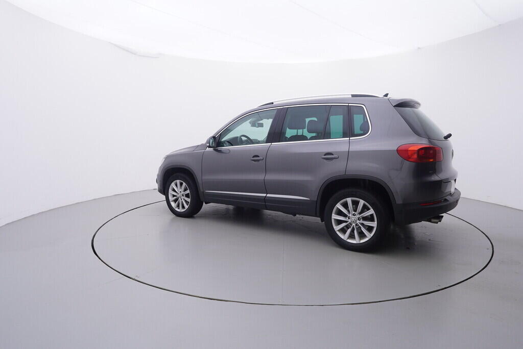 OV190V09696_12.webp_TIGUAN Highline 2.0 TDI 130 kW automat