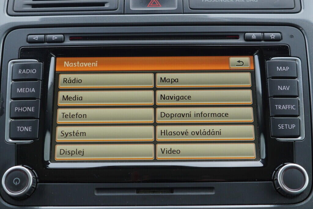 OV190V09696_32.webp_TIGUAN Highline 2.0 TDI 130 kW automat