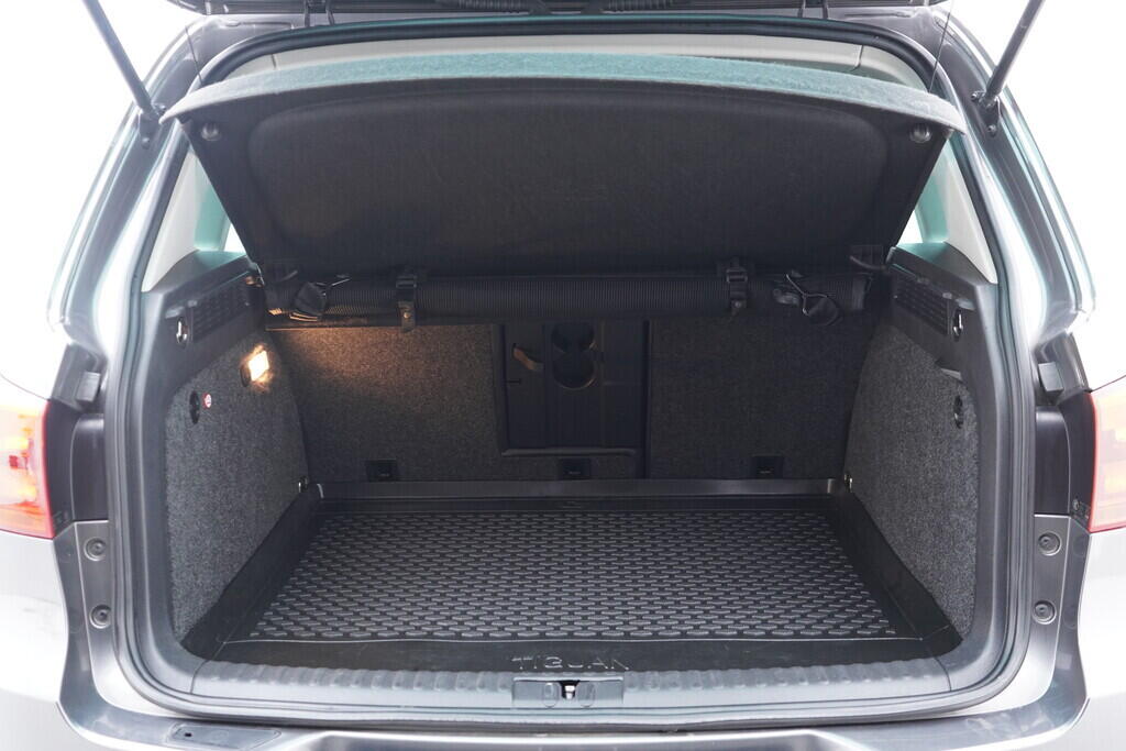 OV190V09696_42.webp_TIGUAN Highline 2.0 TDI 130 kW automat