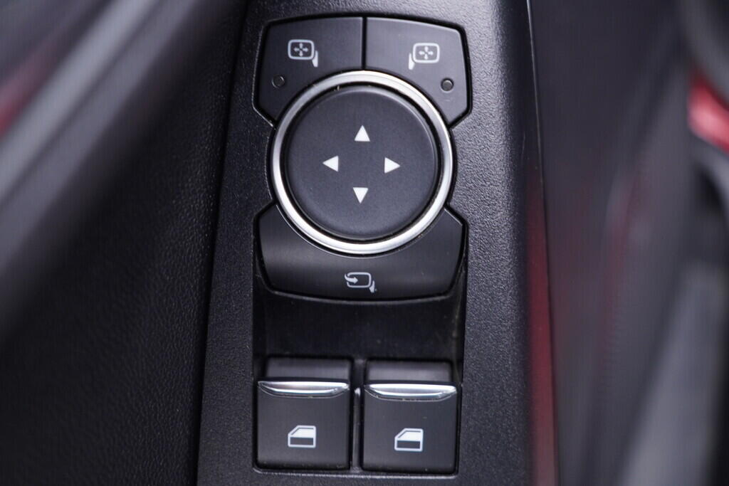 OV190V09700_20.webp_FIESTA Cool&Connect 1.1  63 kW manuál