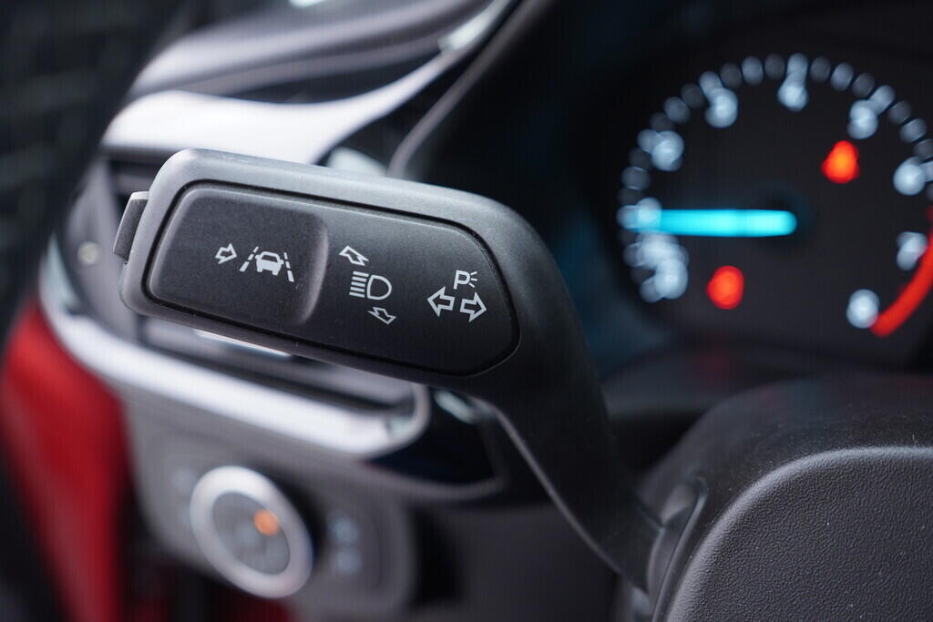 OV190V09700_23.webp_FIESTA Cool&Connect 1.1  63 kW manuál