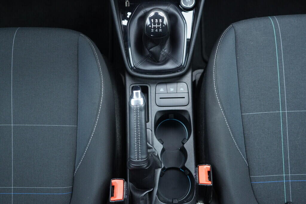 OV190V09700_30.webp_FIESTA Cool&Connect 1.1  63 kW manuál