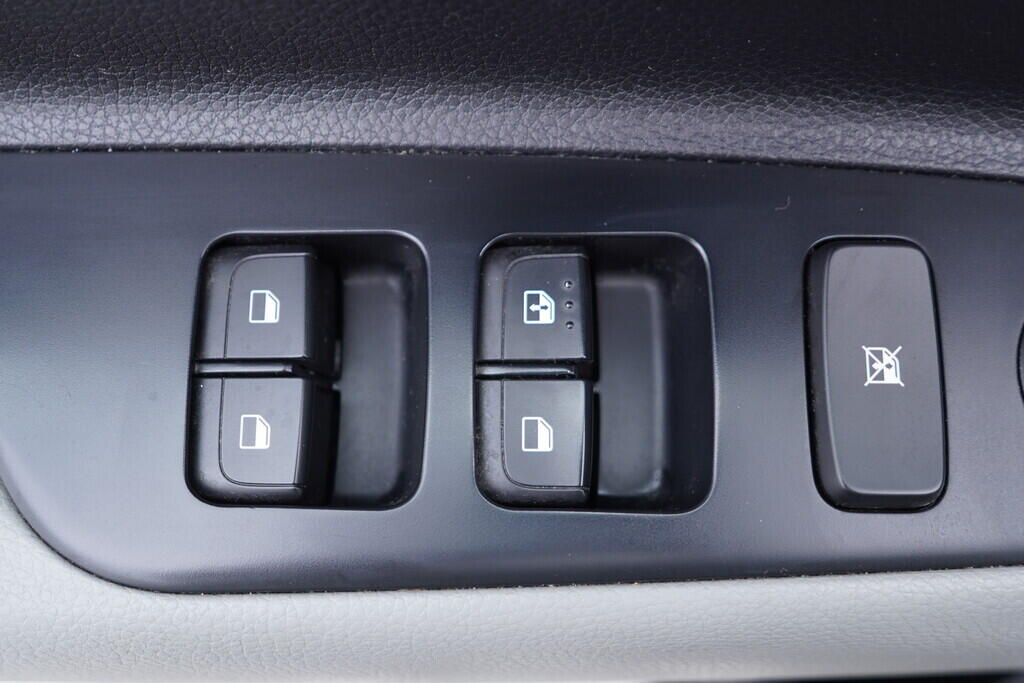 OV190V09701_20.webp_STONIC Spirit 1.0  88 kW manuál