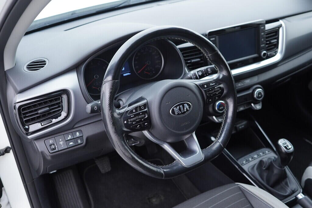 OV190V09701_22.webp_STONIC Spirit 1.0  88 kW manuál