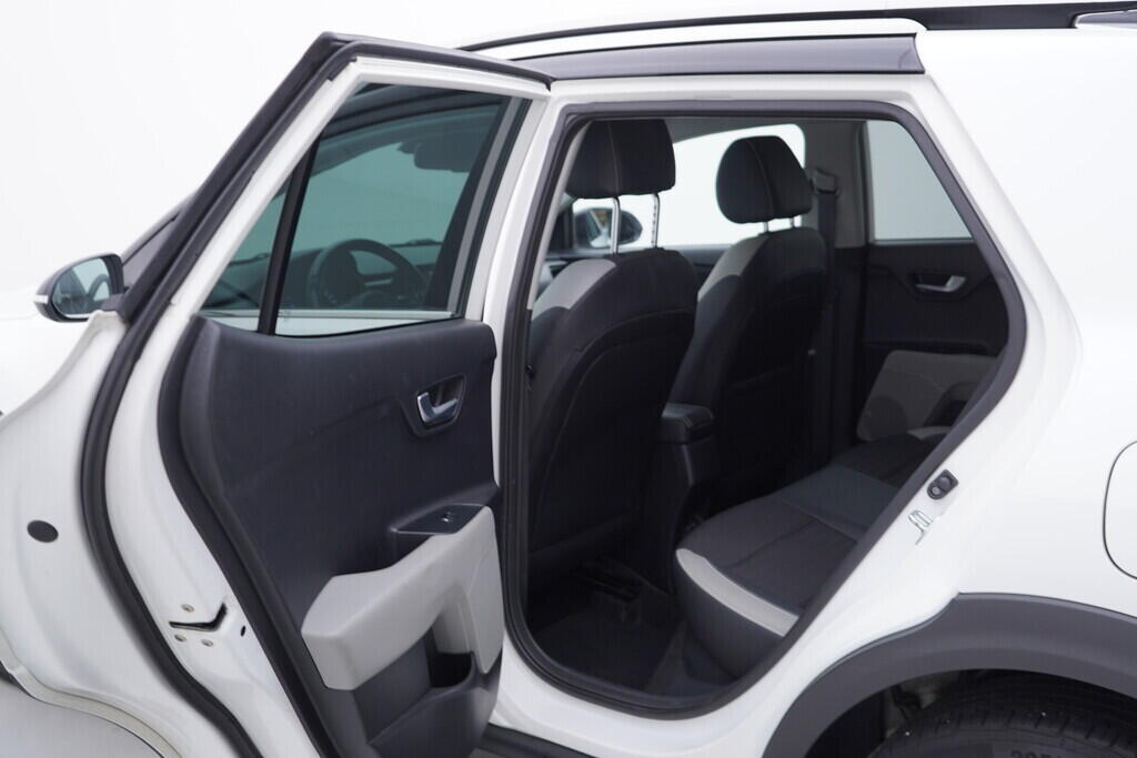 OV190V09701_33.webp_STONIC Spirit 1.0  88 kW manuál