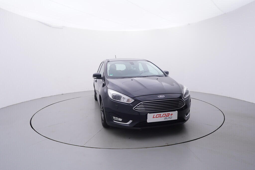 OV190V09702_17.webp_FOCUS Titanium 1.5  134 kW manuál