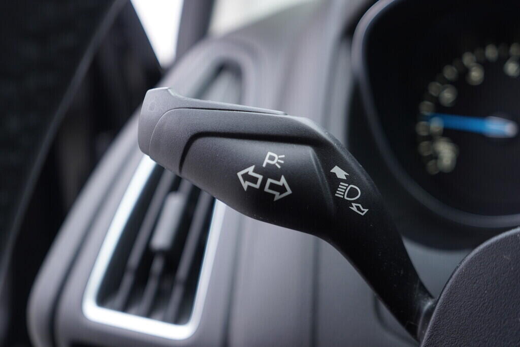 OV190V09702_24.webp_FOCUS Titanium 1.5  134 kW manuál