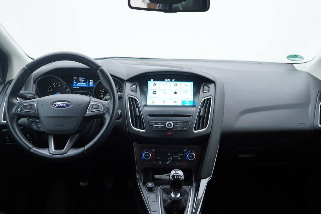 OV190V09702_26.webp_FOCUS Titanium 1.5  134 kW manuál