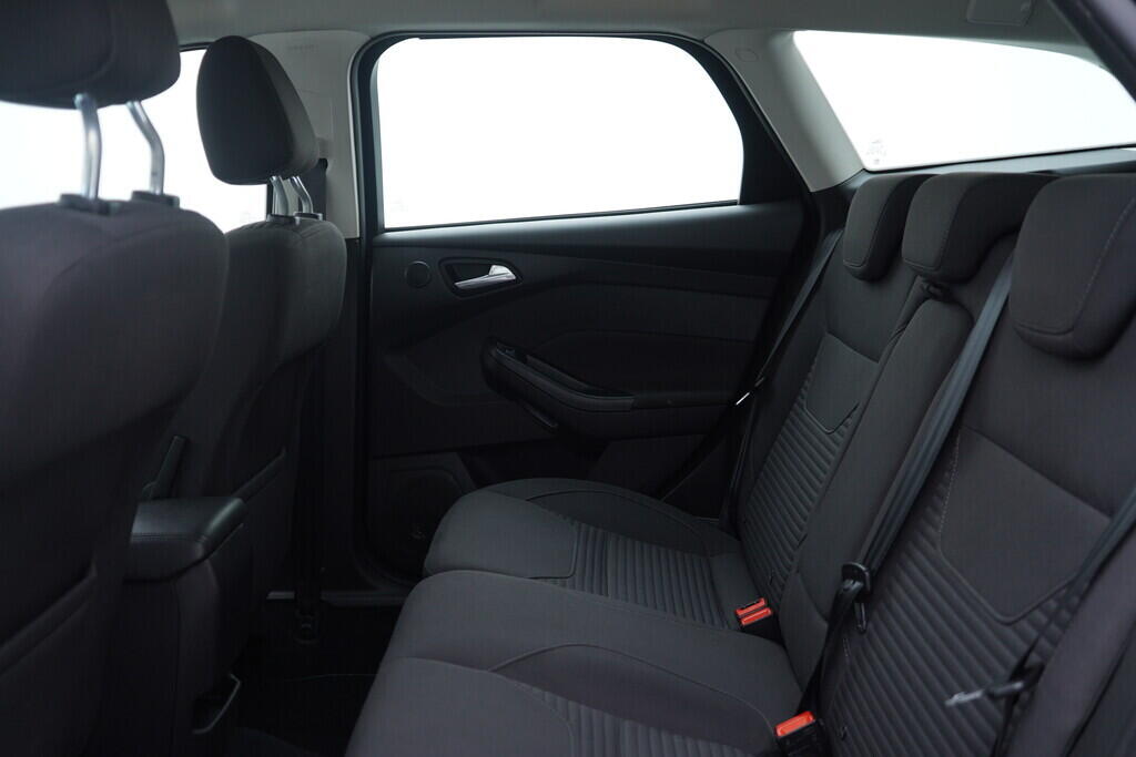 OV190V09702_34.webp_FOCUS Titanium 1.5  134 kW manuál