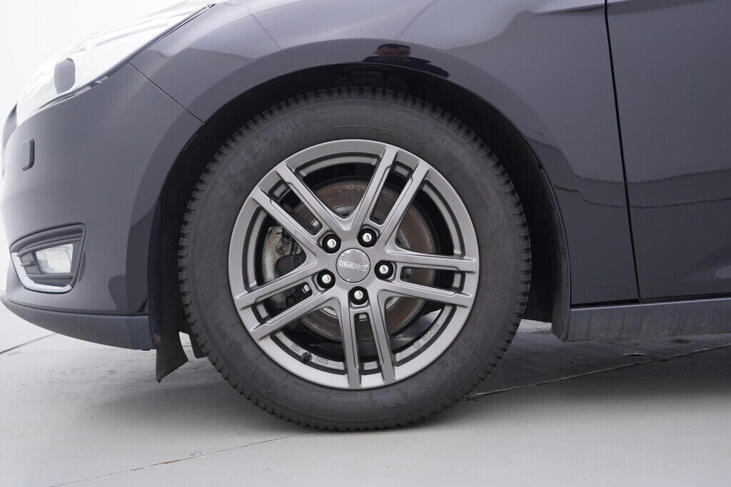 OV190V09702_37.webp_FOCUS Titanium 1.5  134 kW manuál