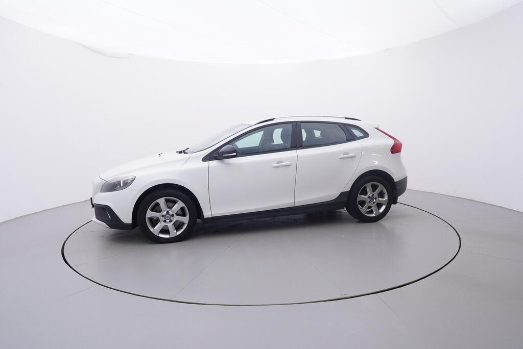 OV190V09703_11.webp_V40 Cross Country Business 2.0  88 kW manuál