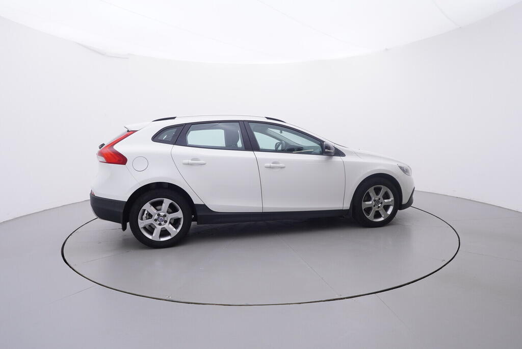 OV190V09703_15.webp_V40 Cross Country Business 2.0  88 kW manuál