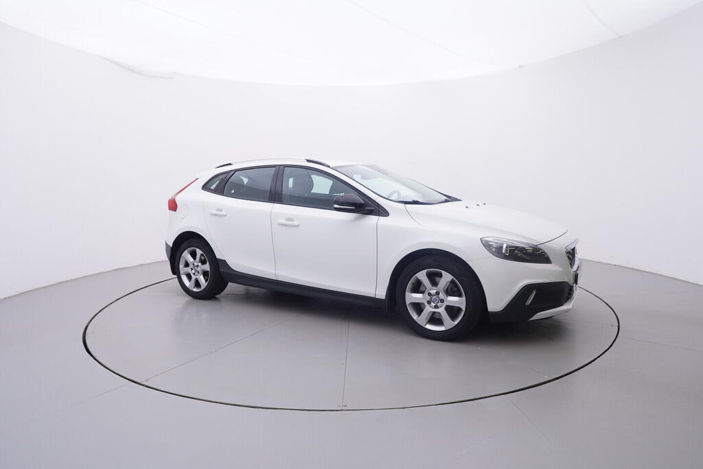 OV190V09703_16.webp_V40 Cross Country Business 2.0  88 kW manuál