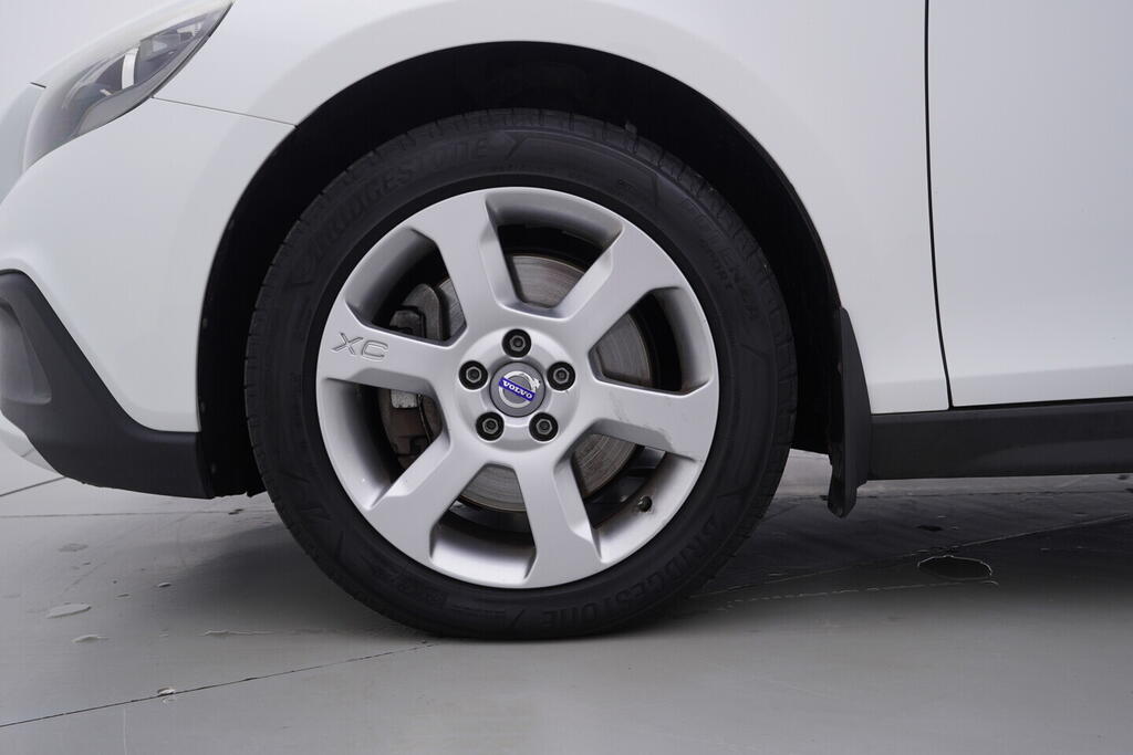 OV190V09703_35.webp_V40 Cross Country Business 2.0  88 kW manuál