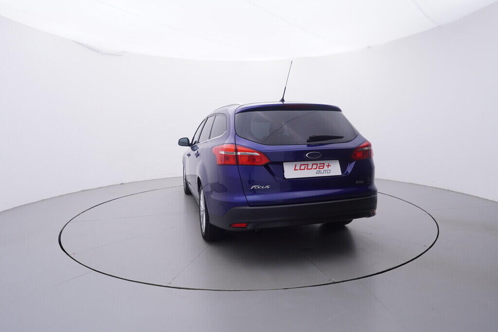 OV190V09704_13.webp_FOCUS Titanium 1.0  92 kW manuál