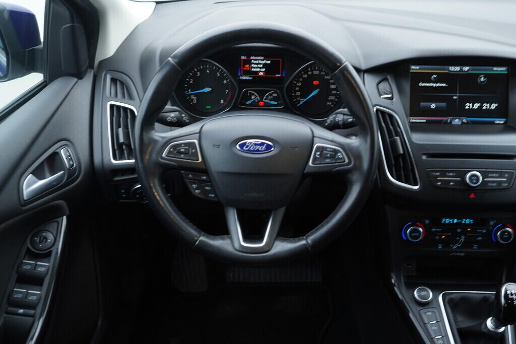 OV190V09704_26.webp_FOCUS Titanium 1.0  92 kW manuál