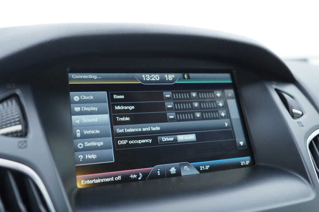 OV190V09704_29.webp_FOCUS Titanium 1.0  92 kW manuál