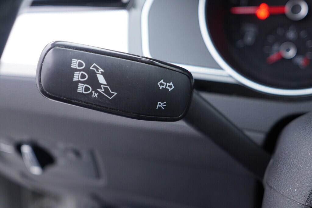 OV190V09705_24.webp_PASSAT VARIANT Comfortline 1.6 TDI 88 kW manuál